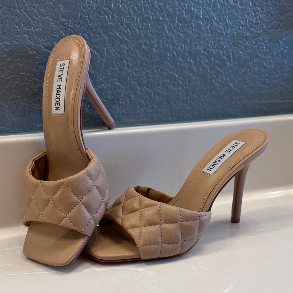 Steve Madden Beige Quilted Heels